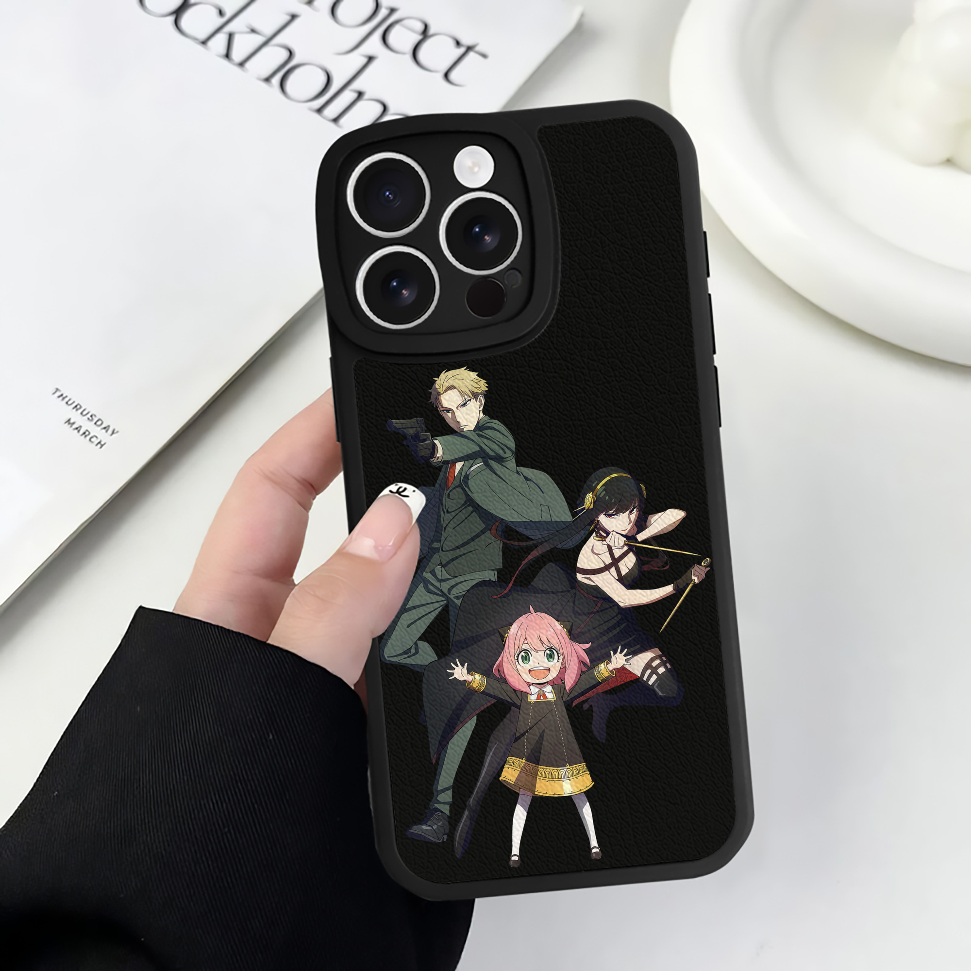 （画像用） SPY×FAMILY间谍家家酒 【iPhone 16シリーズ対応】シリコンスマホケース（レザー調） 材質：シリコン